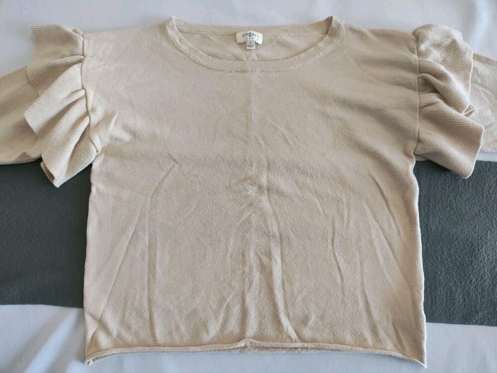 Umgee Women’s Cream Knit Sweater Wide Scoop Neckline Tiered Ruffled Sleeves Sz S